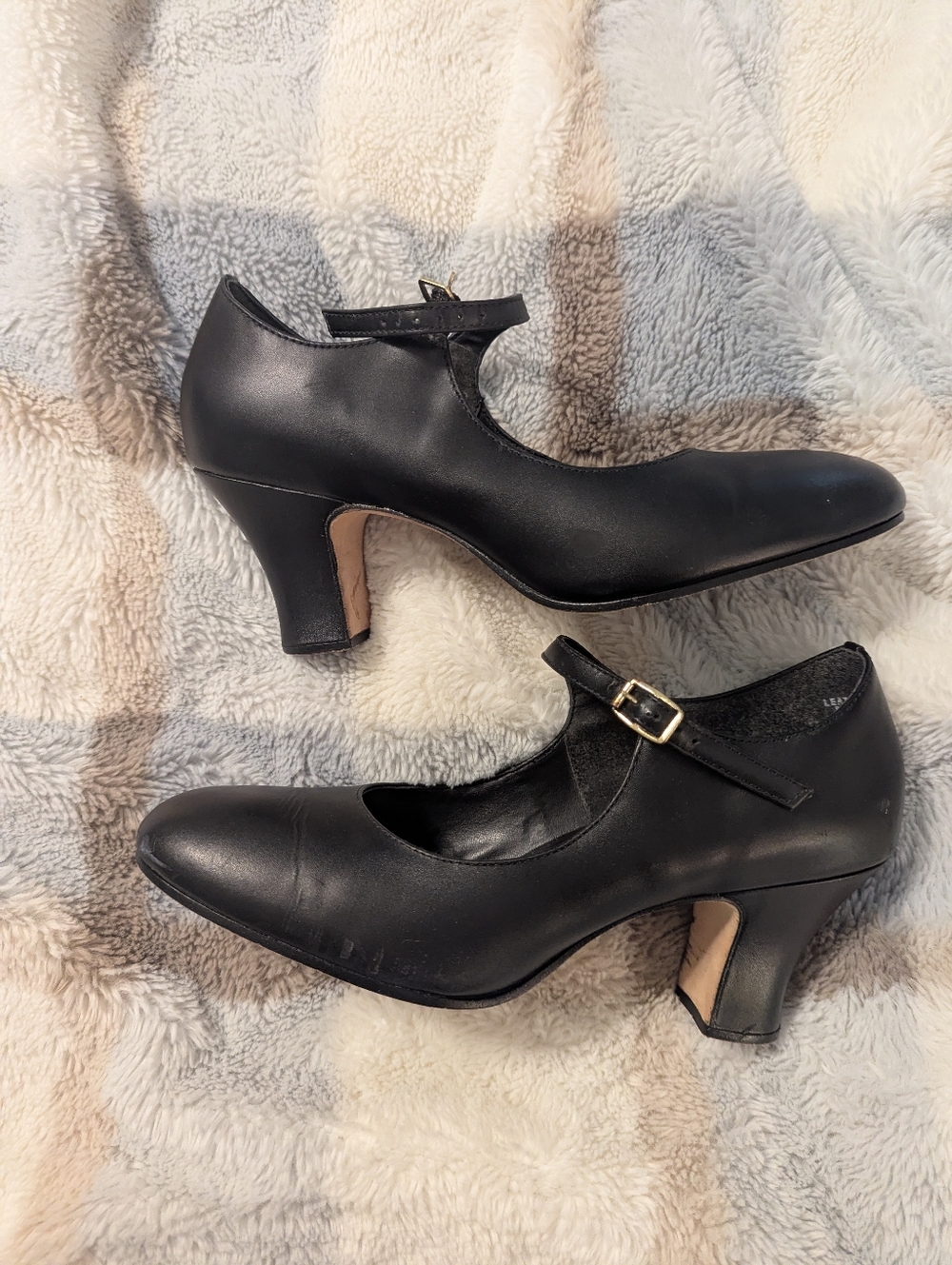 Capezio Dance Shoes Black 7.5 2" Heel